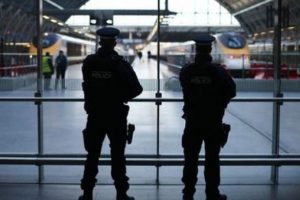 MI5'dan ter&ouml;r uyarısı: "En ciddi ter&ouml;r saldırısıyla karşı karşıyayız"