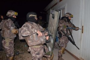 Bursa Mudanya'da uyuşturucu operasyonu: 9 g&ouml;zaltı