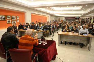 Bursa'da Edebi Kazılar'ın konuğu Mario Levi oldu