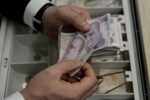 Memurun fazla mesai &uuml;creti 1,97 liraya y&uuml;kselecek