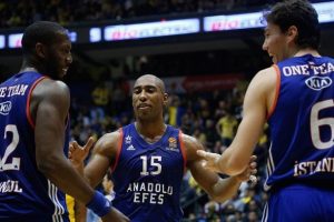 Anadolu Efes, İspanya deplasmanında Valencia ile oynayacak