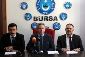 T&uuml;rk Diyanet Vakıf-Sen&nbsp;Bursa&nbsp;Şubesinden m&uuml;ft&uuml;lere nikah kıyma yetkisi i&ccedil;in a&ccedil;ıklama