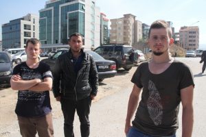 Bursa'da evden ka&ccedil;mak isterken d&uuml;şen gen&ccedil; kızın ağabeyi konuştu