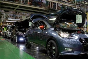 Nissan, t&uuml;m &uuml;retimini askıya aldığını duyurdu