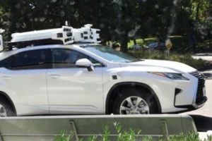 Apple'ın s&uuml;r&uuml;c&uuml;s&uuml;z otomobili g&ouml;r&uuml;nd&uuml;