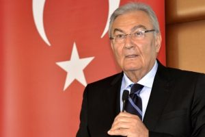 Deniz Baykal'a hatalı tedavi uygulandı iddiası!