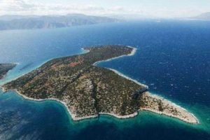 Tatil &ccedil;ıkmak yerine ada satın alıyorlar!