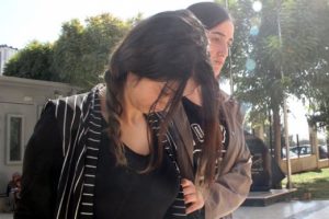 50 bin liralık dolandırıcılığın ş&uuml;phelisi s&ouml;zde nişanlı kız yakalandı