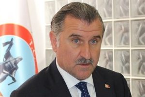 Bakan Bak, d&uuml;nya ikincisi Bilal &Ccedil;iloğlu'nu kutladı