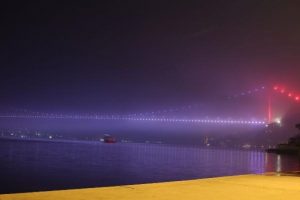 İstanbul Boğazı'nda sis etkili oldu