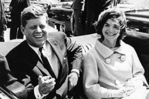 Trump'tan Kennedy suikastı onayı!