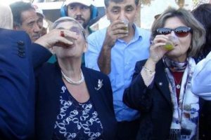 Karatay: Sayın vekilim kahvaltısız gelmiş, halbuki...