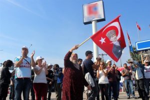 Cam iş&ccedil;ilerinin y&uuml;r&uuml;y&uuml;ş&uuml; valilik tarafından yasaklandı