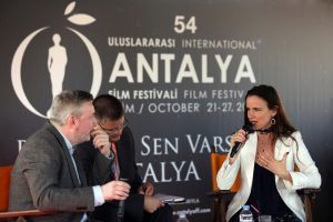 Lewis, Antalyalı sinemaseverlerle bir araya geldi