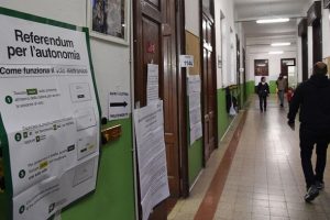 İtalya'nın kuzeyindeki &ouml;zerklik referandumu sona erdi