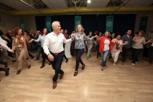 Bursa Nil&uuml;fer Halk Dansları Topluluğu yeni sezona merhaba dedi