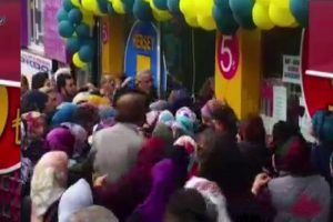 "Her şey 5 TL" izdihama yol a&ccedil;tı!