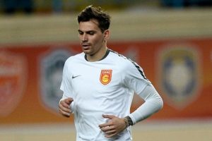 Ersan Adem G&uuml;l&uuml;m'&uuml;n kaburgası kırıldı