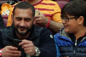 &Uuml;mit Karan'dan bomba g&ouml;nderme! Engin Baytar...
