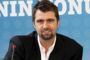 Mehmet Okur ile yollar ayrıldı