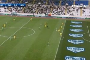 Ofsayt &ccedil;izgisine reklam alındı