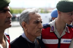 Akın &Ouml;zt&uuml;rk r&uuml;tbesini geri istemiş!