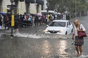 Meteoroloji uzmanlarından İstanbullulara &ouml;nemi uyarı!