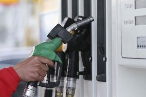 Benzin fiyatlarına zam geliyor