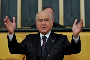 Bah&ccedil;eli'den sert a&ccedil;ıklamalar: Şaka mı yapmış yoksa kafa mı bulmuştur?