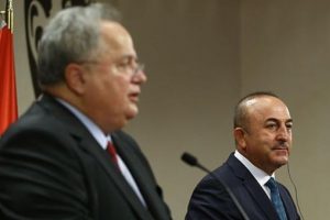 Gergin anlar! Bakan, Yunan gazeteciye bu yanıtı verdi