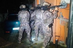 Uyuşturucu operasyonu! G&ouml;zaltılar var