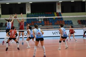 Bursa Nil&uuml;fer'in sultanları yine galip