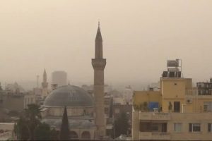 Kum ve toz fırtınası Kilis'te etkili oldu