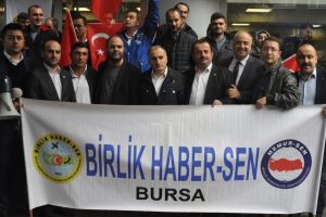Bursa'da PTT g&ouml;revlisine saldırıya kınama