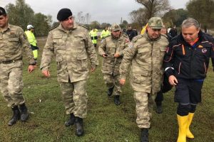 Sele kapılan askeri arama &ccedil;alışmaları s&uuml;r&uuml;yor