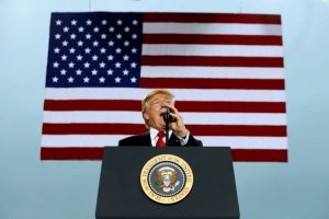 Cumhuriyet&ccedil;i iki senat&ouml;rden Trump'a ağır eleştiri