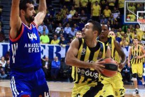 T&uuml;rk derbisinde zafer Fenerbah&ccedil;e'nin!