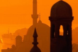 Milli Gazete'den &ccedil;arpıcı &ccedil;ıkış: Ilımlı İslam ABD &uuml;r&uuml;n&uuml;