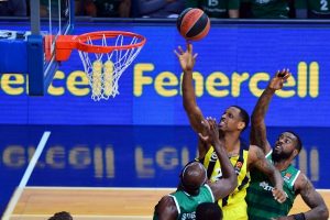 Fenerbah&ccedil;e Doğuş, Panathinaikos deplasmanında