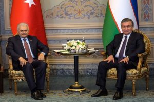 Başbakan Yıldırım &Ouml;zbekistan Cumhurbaşkanı ile g&ouml;r&uuml;şt&uuml;