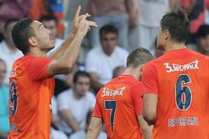 Medipol Başakşehir, Akhisarspor'u konuk ediyor