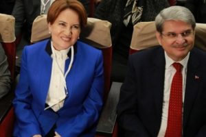 İYİ Parti'de g&ouml;rev dağılımı yapıldı