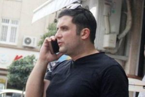 Karısına telefonda b&ouml;yle yalvardı: Hayatım kapıyı kıracaklar ne olur a&ccedil;