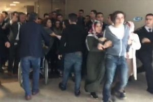 &Ccedil;ağlayan Adliyesi'ndeki tecav&uuml;z davasında gerginlik &ccedil;ıktı