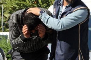 Ter&ouml;ristten itiraf geldi: Sandalları alabora olmuş