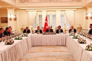 Başbakan Yıldırım, yeni atanan b&uuml;y&uuml;kel&ccedil;ileri kabul etti