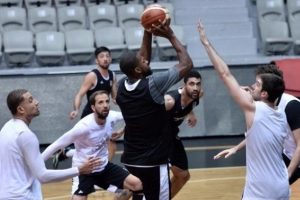 Beşiktaş Sompo Japan zorlu ma&ccedil;a hazır
