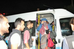 Yunanistan'a ka&ccedil;arken yakalandılar