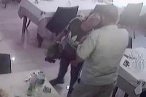 Kadınlar eğlendirdi, erkekler gasp etti