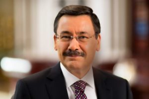 Melih G&ouml;k&ccedil;ek'ten canlı yayında istifa